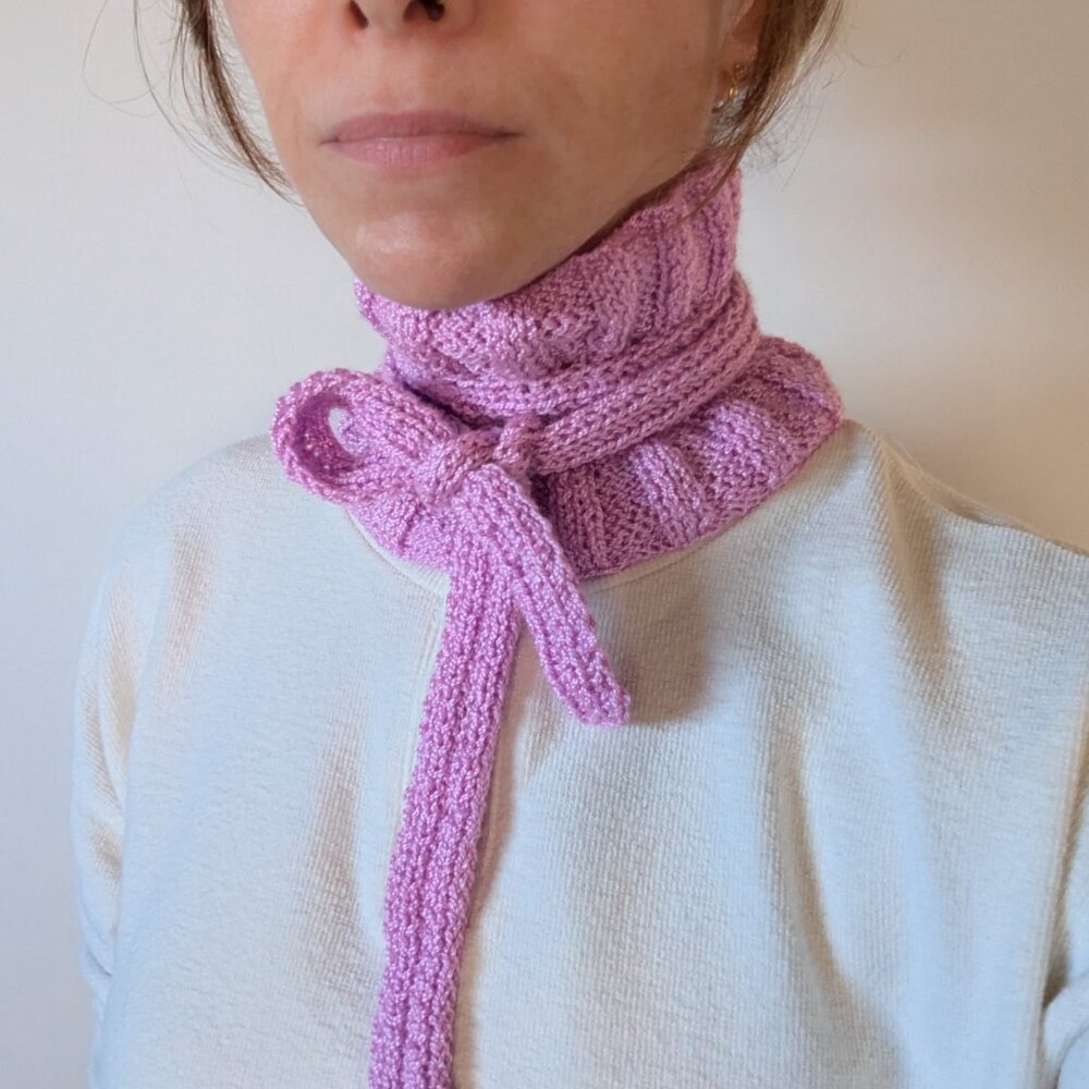 🎀 Hand-Knitted Ruffle Choker Collar – Orchid Pink Poetcore Victorian Academia - Picture 3 of 14